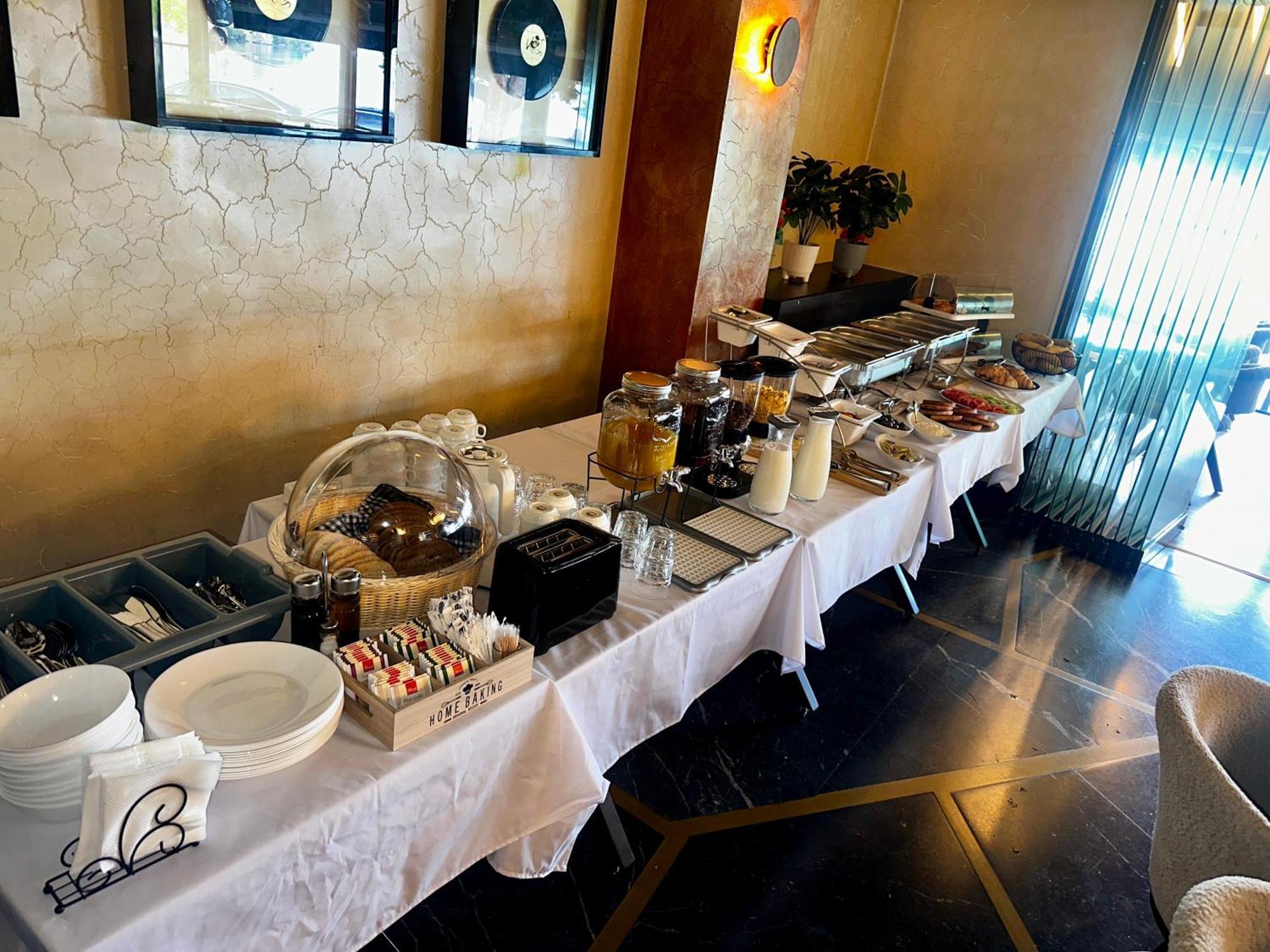 אוהריד Ammotti Hotel מראה חיצוני תמונה